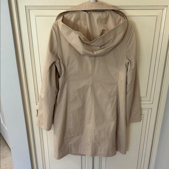 Michael Kors Tan Raincoat Trench Coat with Leopard Lining and Removable Hood - Picture 9 of 16